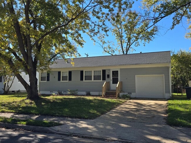 Primary Photo - Move In Ready 3 Bedroom Ranch!