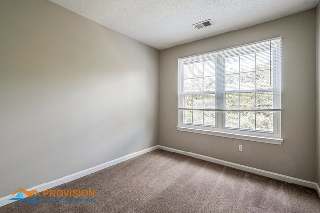 Building Photo - 2589 Ambling Cir