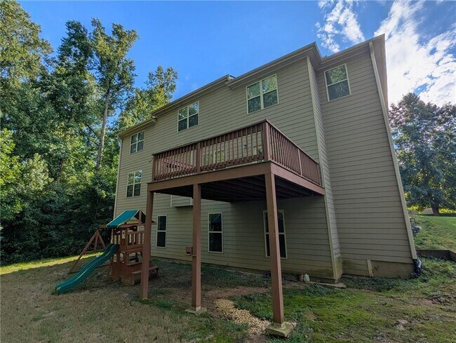 Building Photo - 4635 Belcrest Way
