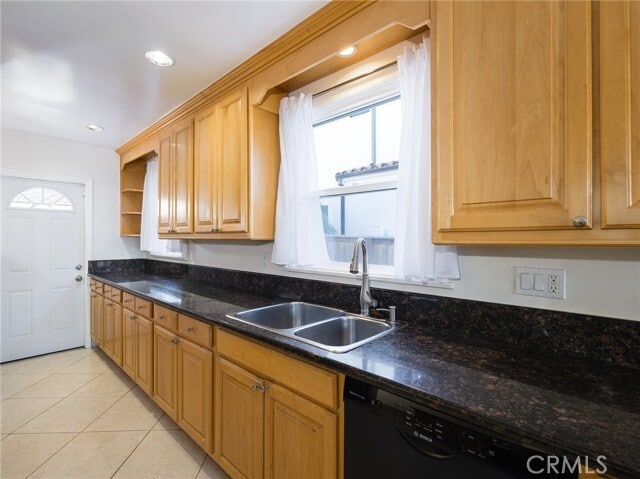 Building Photo - 7024 Alverstone Ave