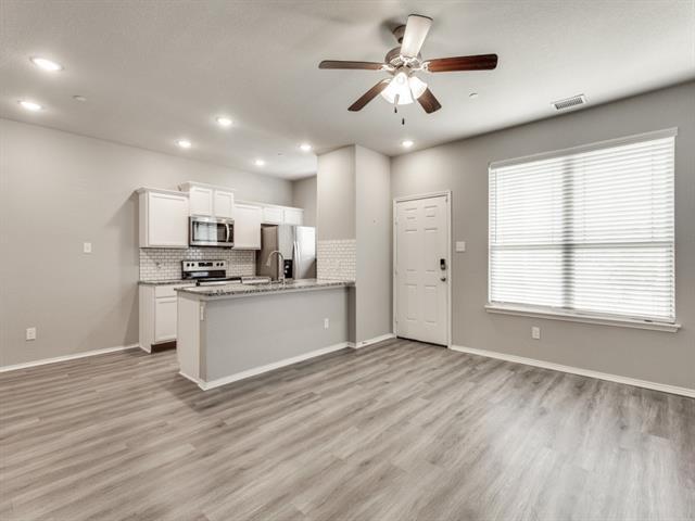 Building Photo - 3405 Cricket Dr