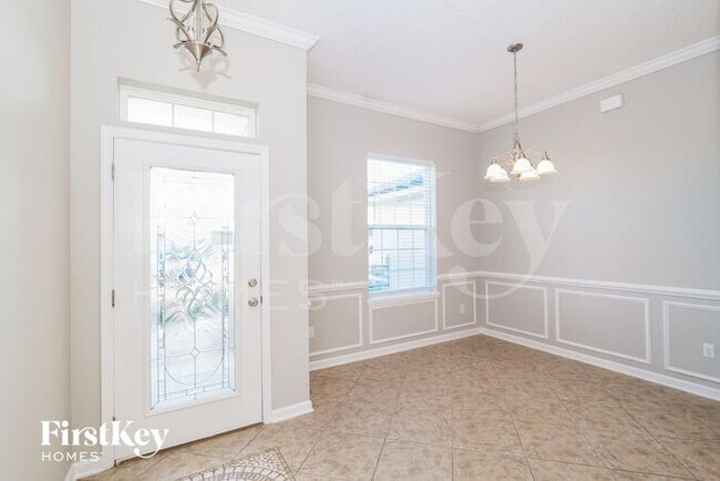 Building Photo - 920 Raindrop Ln