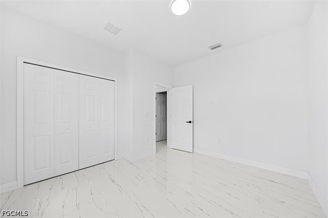 Building Photo - 2618 69th St W