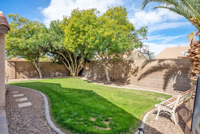 Building Photo - Pool home for rent June 1, 2025