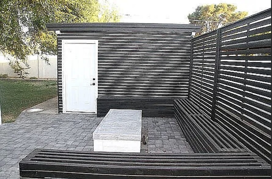 Backyard / Sitting Area / Storage Shed - 1359 E Whitton Ave