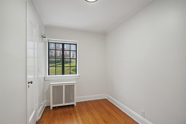 Building Photo - 22 Sagamore Rd