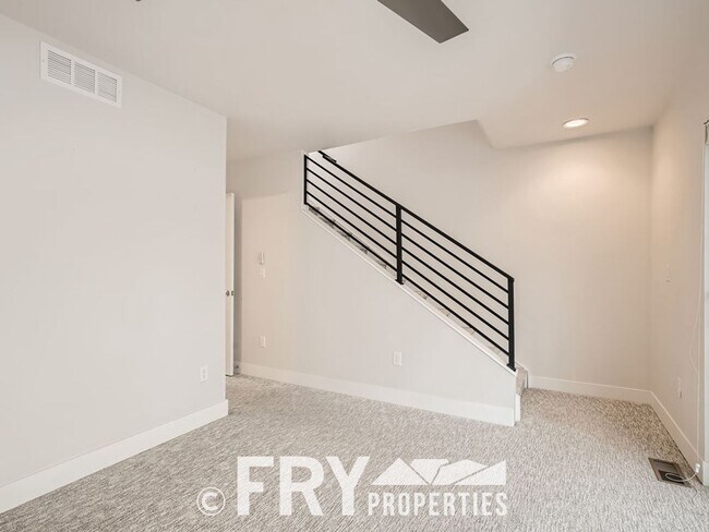 Building Photo - New Condo in South Sloan's Lake