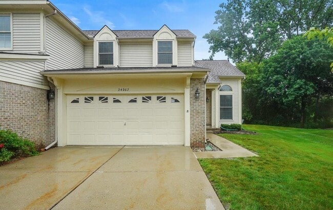 Building Photo - 24267 Weathervane Ct