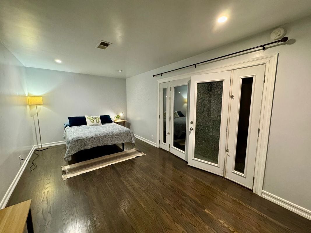 Building Photo - 2088 Cypress Ave