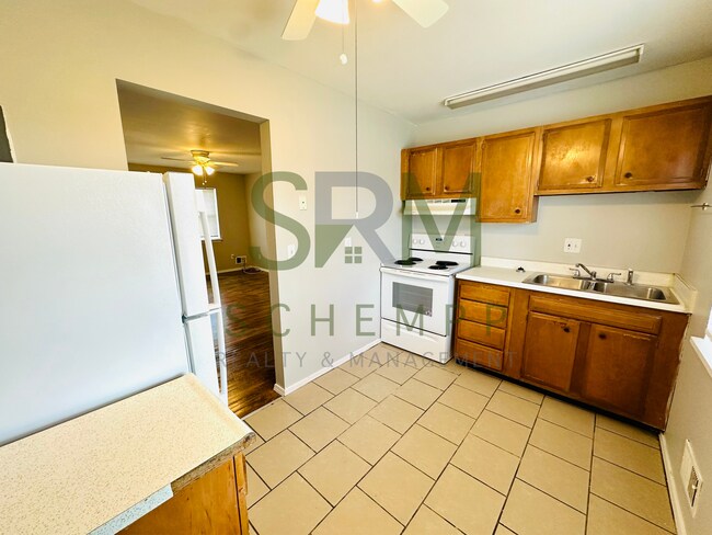 Building Photo - 4700 Walnut Grove Ave