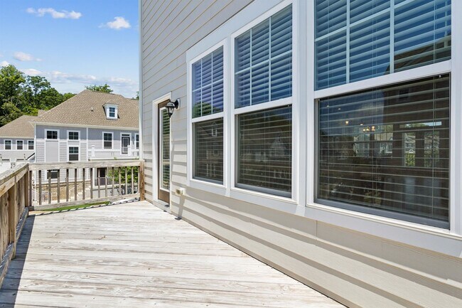 Building Photo - Quarterpath at Williamsburg – Two Primary Suites