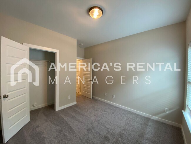 Building Photo - Roomy Home for Rent in Cullman, AL…6 Foot Privacy Fence. AVAILABLE NOW!!