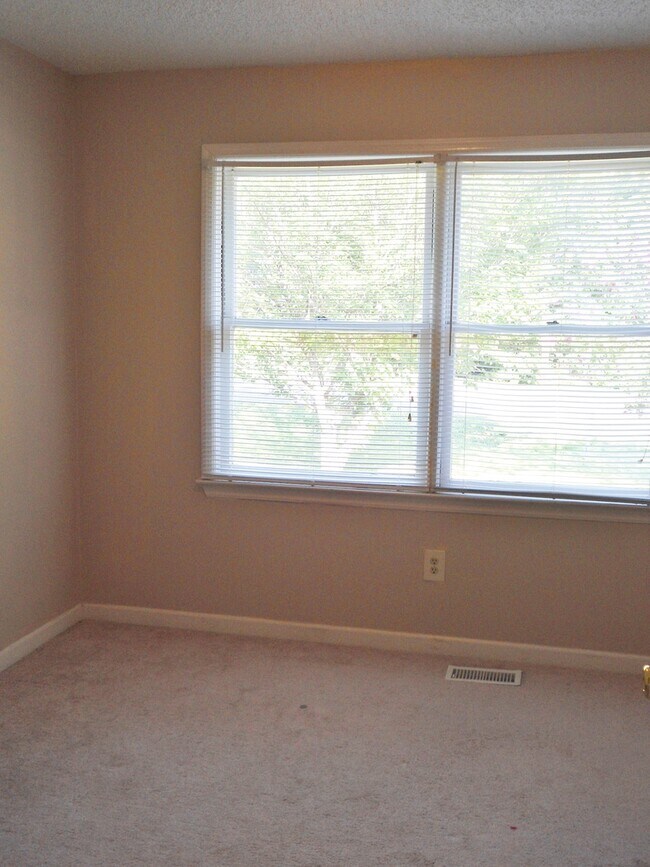 Building Photo - Home available for rent in Gardendale! Available to View with 48 Hours Notice!!!