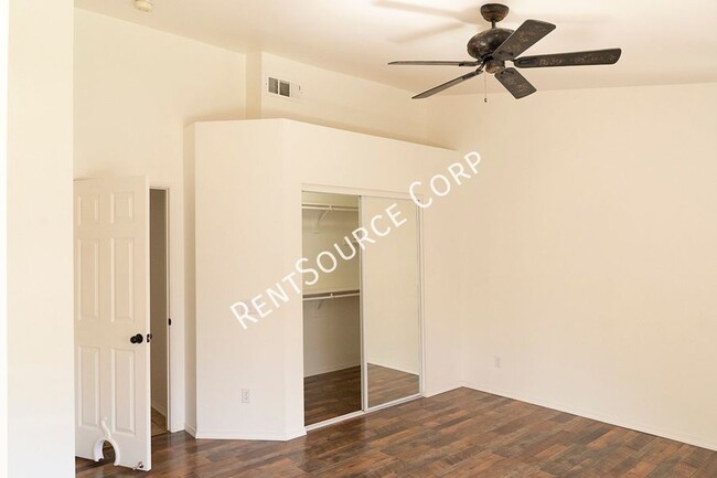 Building Photo - 3 Bedroom Single Story Home for Rent in We...