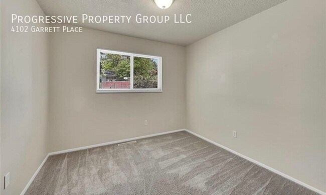 Building Photo - 4102 Garrett Pl