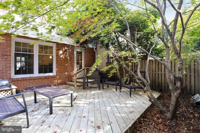 Building Photo - 1612 Dryden Way