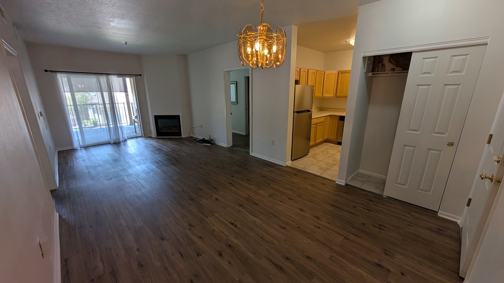 Living room - 2894 W Riverwalk Cir