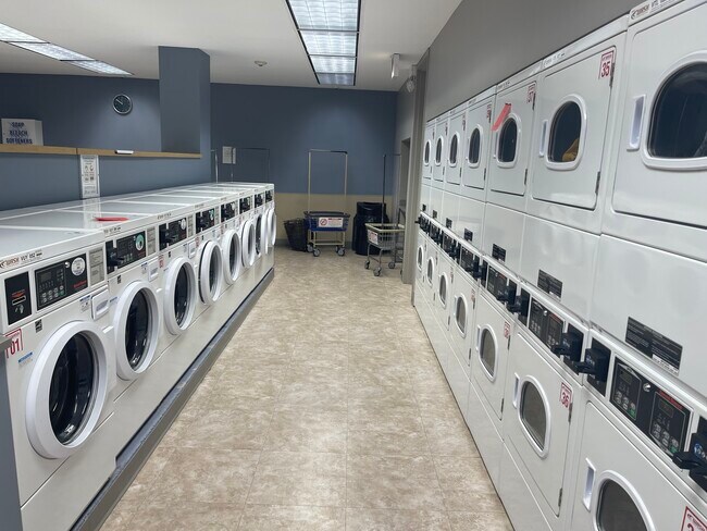 Building Photo - 505 N Lake Shore Dr