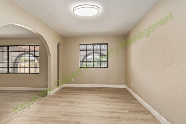 Building Photo - Beautiful Gilbert Home with Shared Pool — Perfect Location & Modern Upgrades!