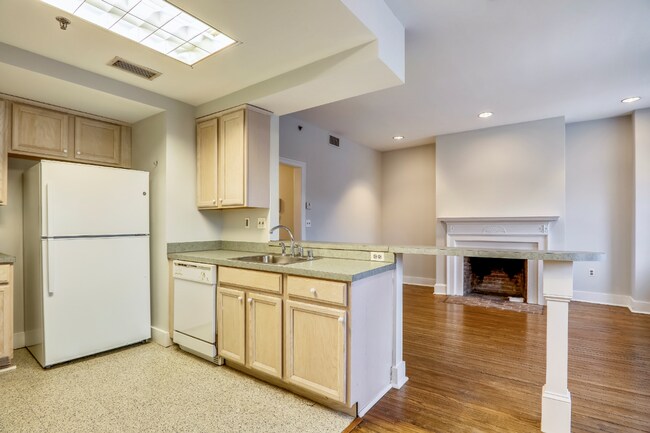 Building Photo - Junior League - 3039 M