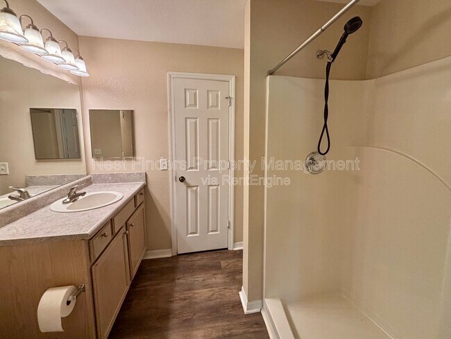 Building Photo - 7800 Point Meadows Dr