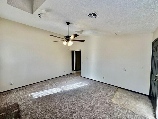 Building Photo - 310 N 34th St
