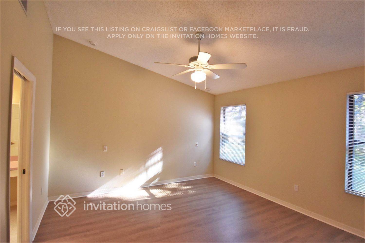 Building Photo - 653 Middlebury Loop