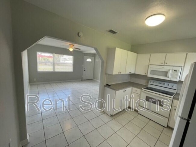 Building Photo - 4817 46th Ave N