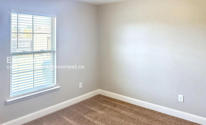 Building Photo - 648 Piney Woods Rd