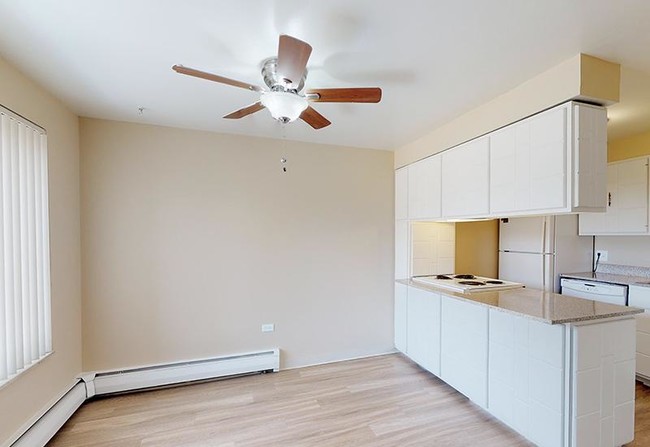 Building Photo - 2 bedroom in Lakewood CO 80214