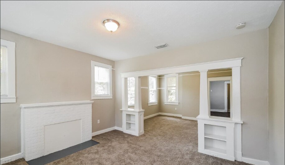 Building Photo - 9043 9th Ave