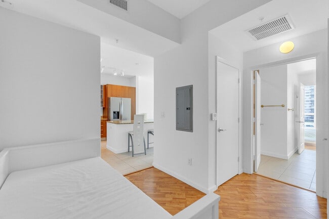 Building Photo - 1945 S Ocean Dr