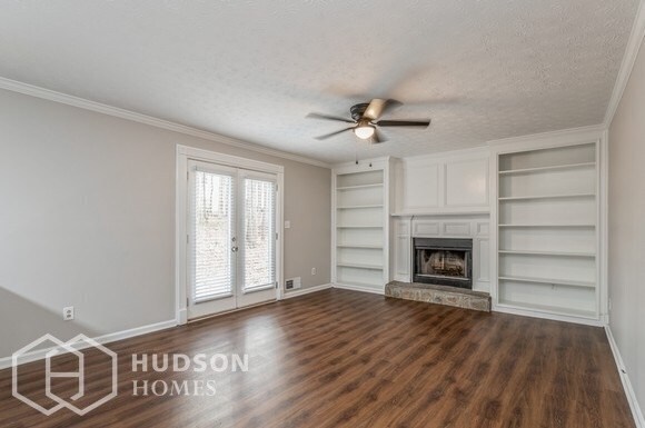 Building Photo - NOW AVAILABLE! - 2180 Huntington Dr, Logan...