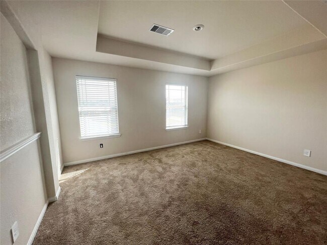 Building Photo - 14633 E Pine Heart Dr