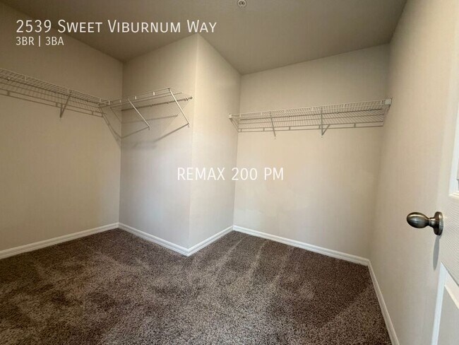 Building Photo - 2539 Sweet Viburnum Wy