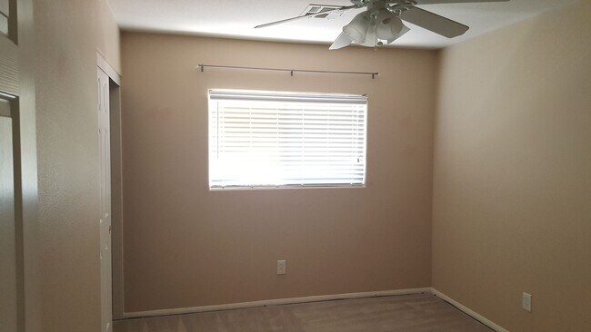 Building Photo - Beautiful 4Bed/3Bath/2Car home located within the Iron Mountain Ranch Community