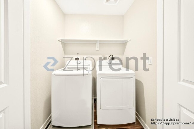 Building Photo - 9515 Hannah Wy