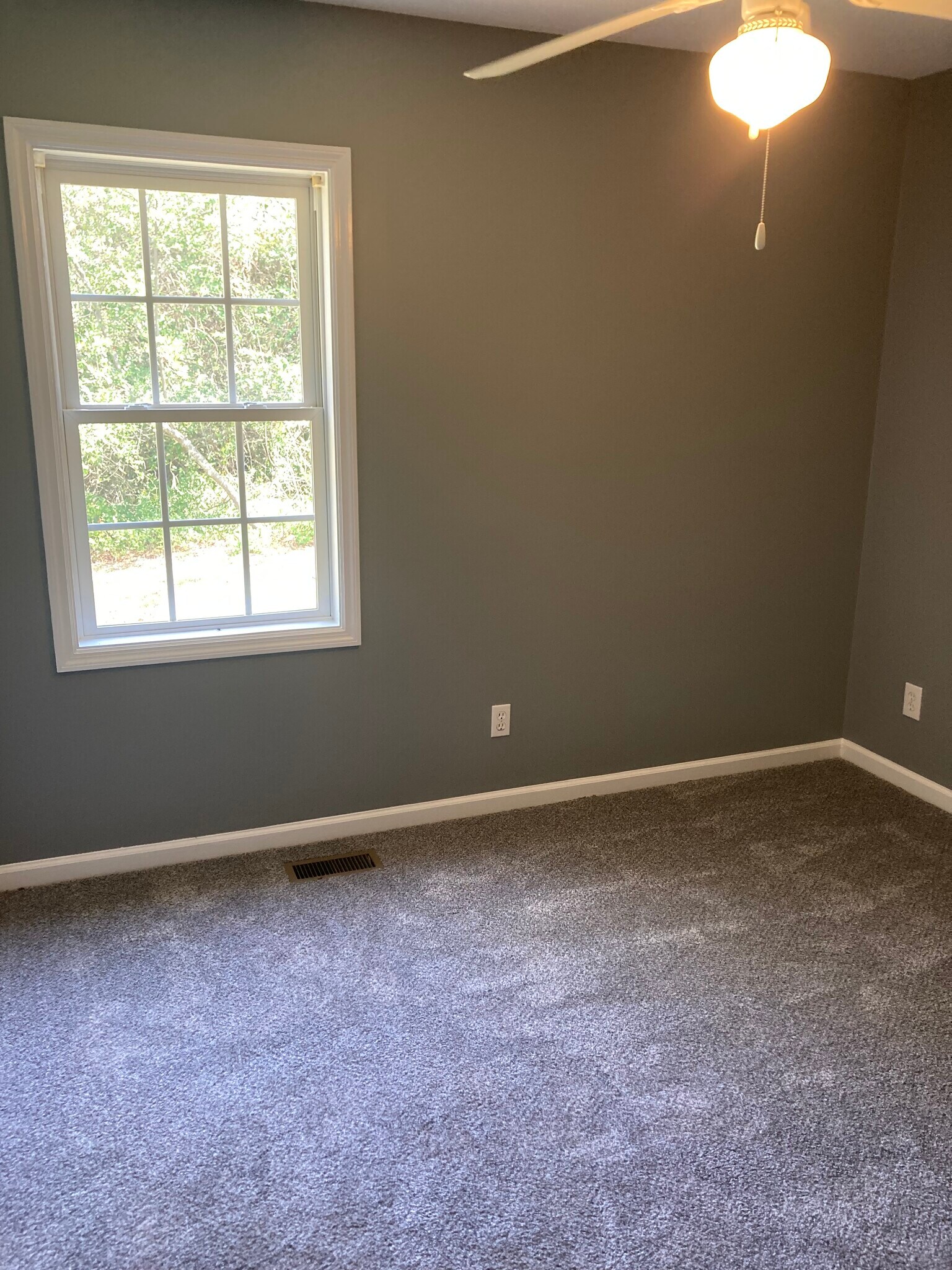 Building Photo - 411 Black Ave