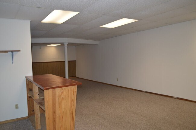 Building Photo - 304 N Hamilton St