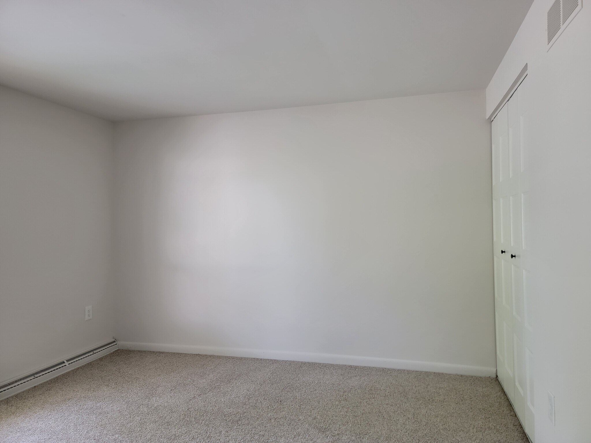 Building Photo - 541 Cloverbrook Dr