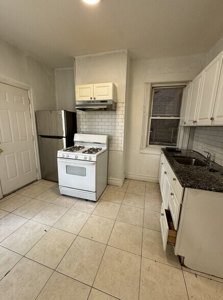 Building Photo - 159 Bidwell Ave