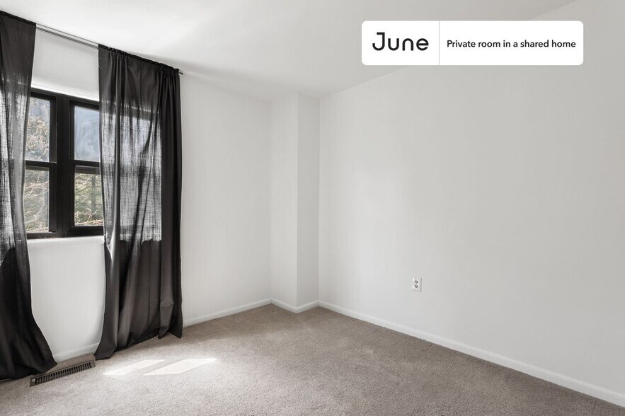 Building Photo - Room in Shared 5 bed/3 bath home