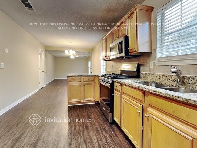 Building Photo - 372 Othello Dr