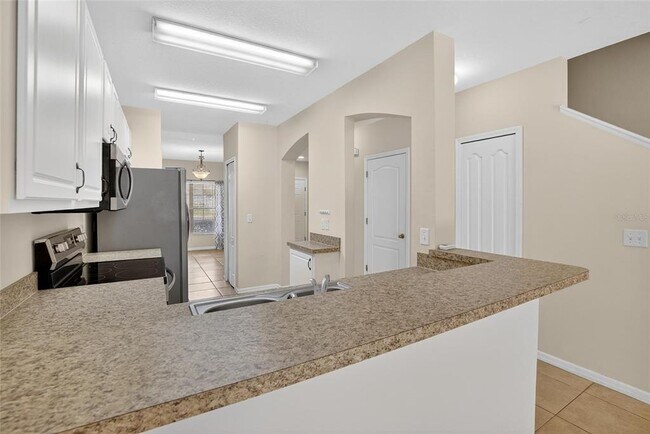 Building Photo - 15843 Fishhawk View Dr