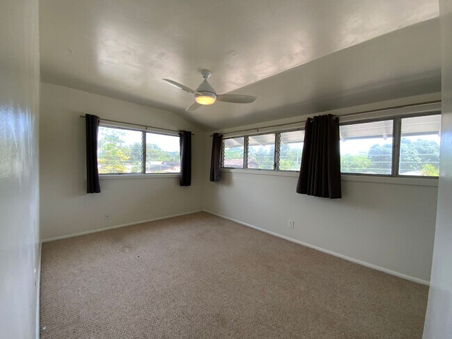 Building Photo - SPACIOUS 4 BEDROOM AHUIMANU SINGLE FAMILY HOME WITH ENCLOSED GARAGE