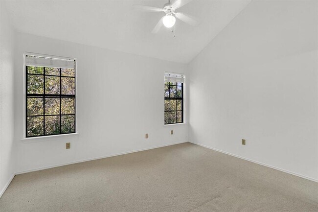 Building Photo - 5606 Bonnell Vista St