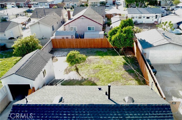 Building Photo - 15025 Roseton Ave