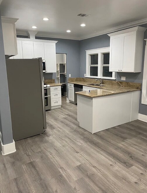 Building Photo - 1208 Lime Ave