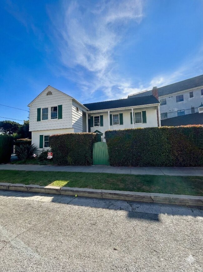 Building Photo - 9750 Newman St