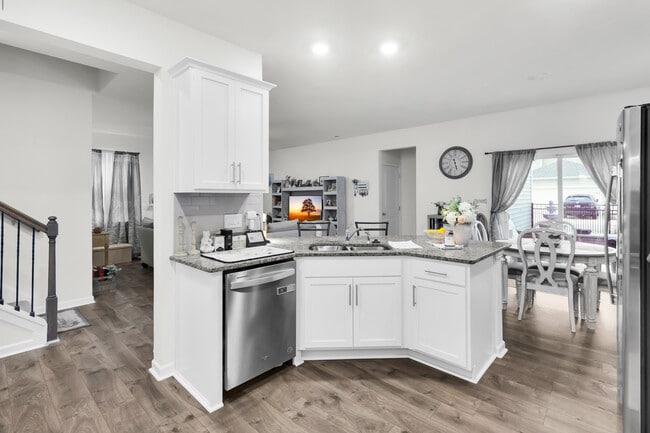 Building Photo - 1011 Spivey Cir